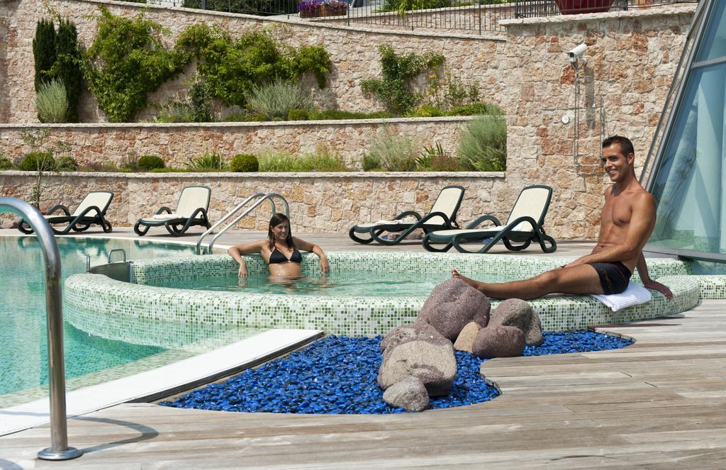 La Quiete Resort Romeno Esterno foto